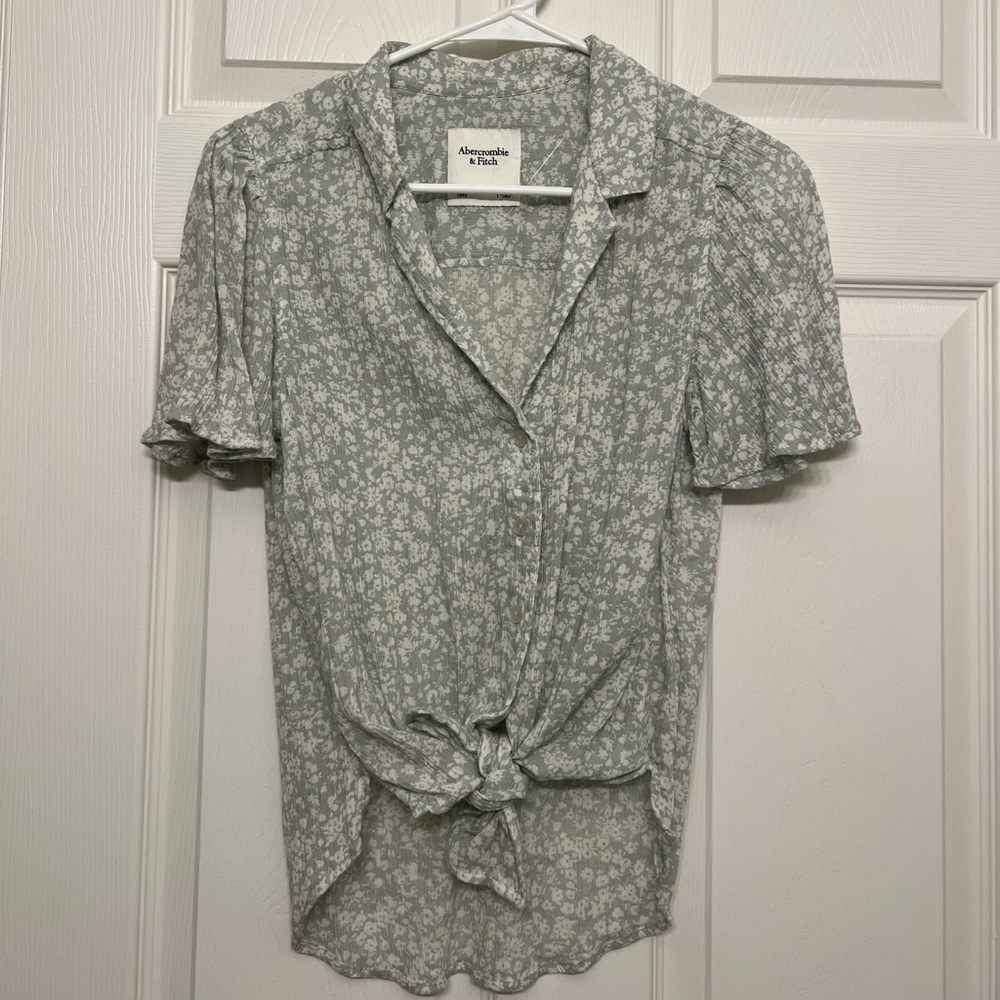 Abercrombie button up front tie shirt